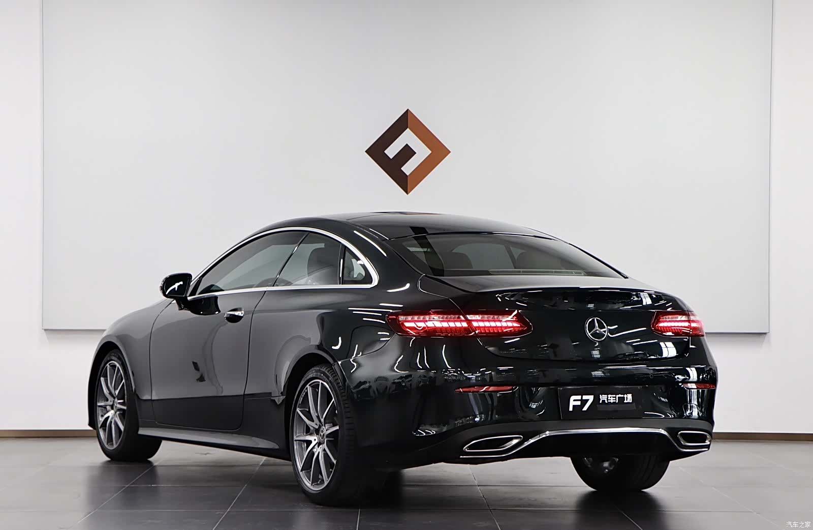 Mercedes-Benz E-Class, 2023 4