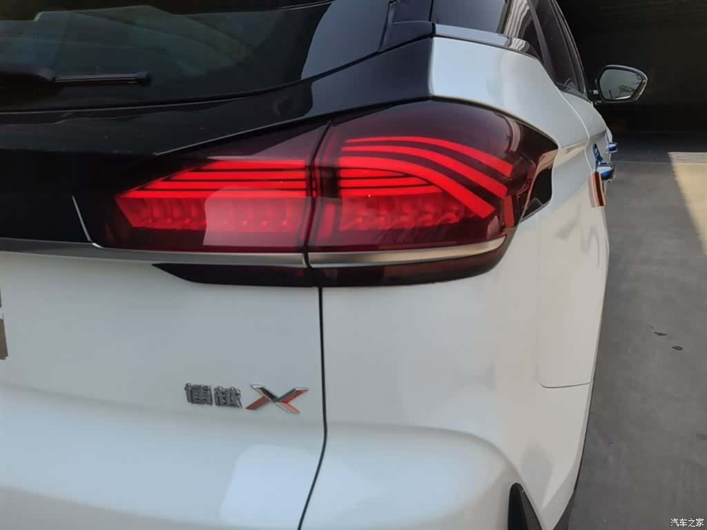Geely Boyue, 2022 8