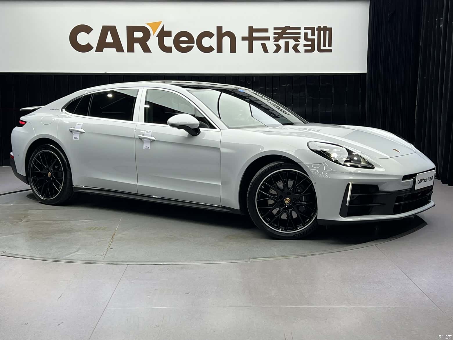 Porsche Panamera, 2024 2