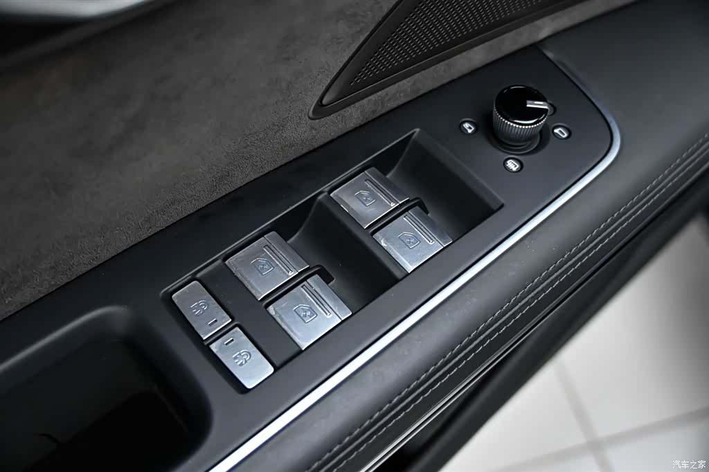 Audi A8L, 2022 23
