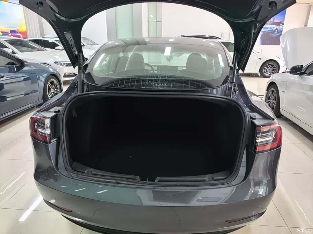 Tesla Model 3, 2022 19