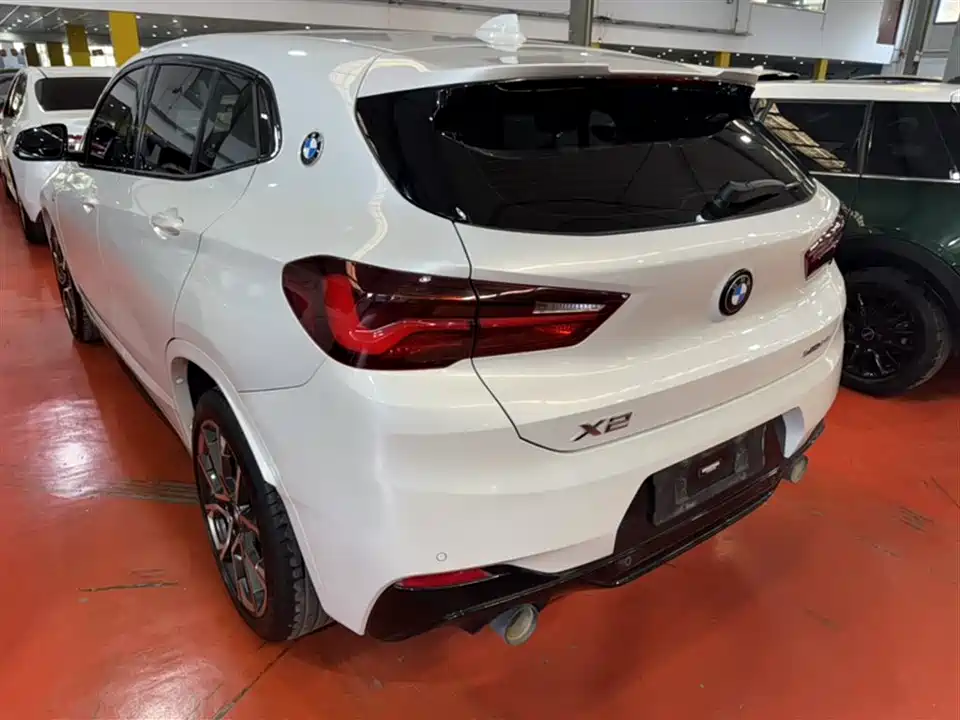 BMW X2