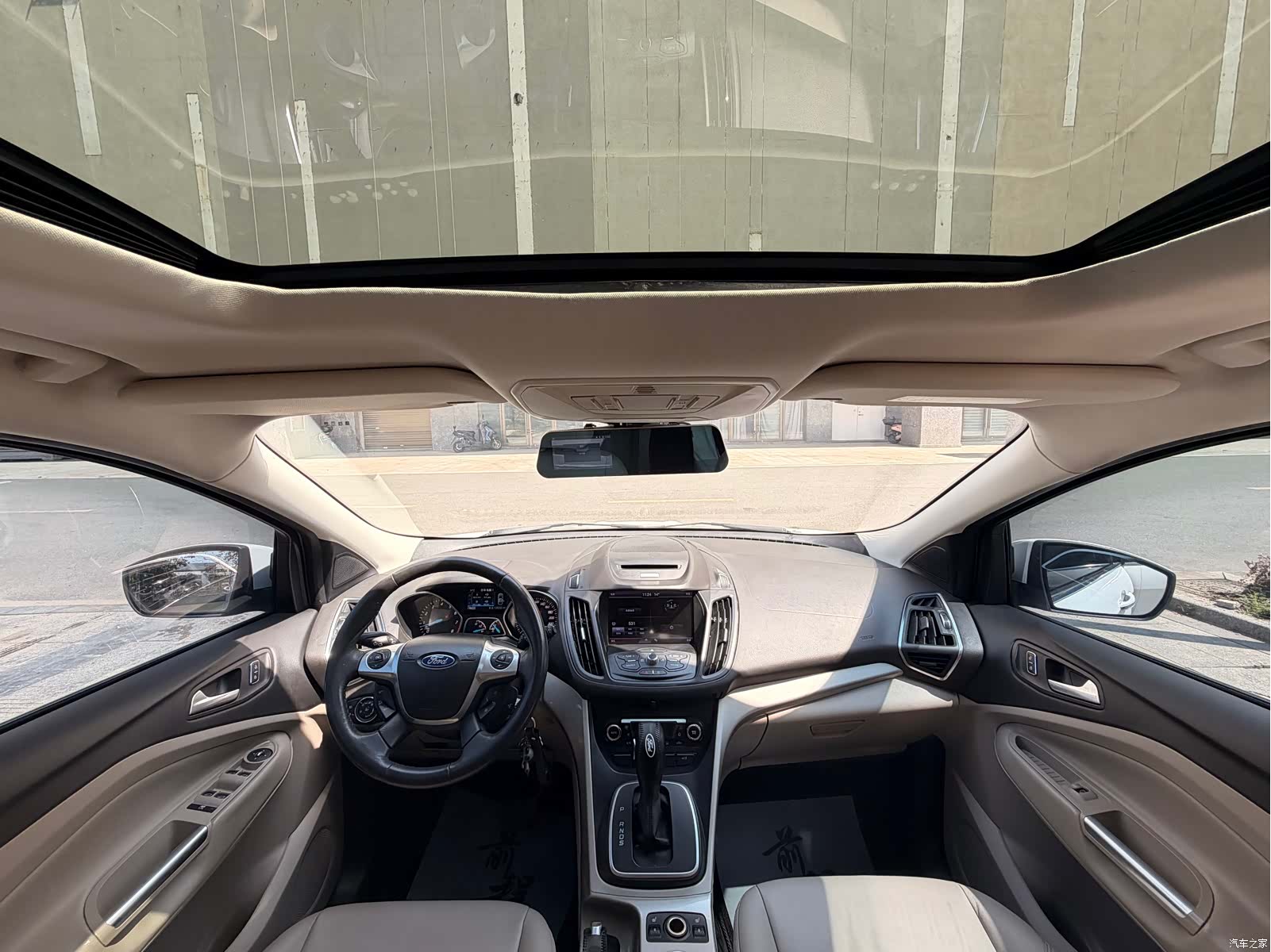 Ford Kuga, 2014 9