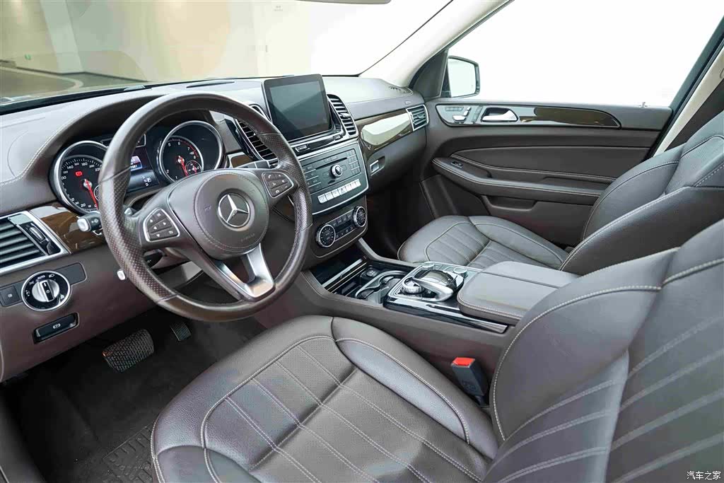 Mercedes-Benz GLS, 2018 9
