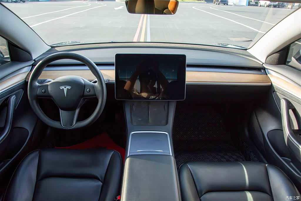 Tesla Model 3, 2023 16