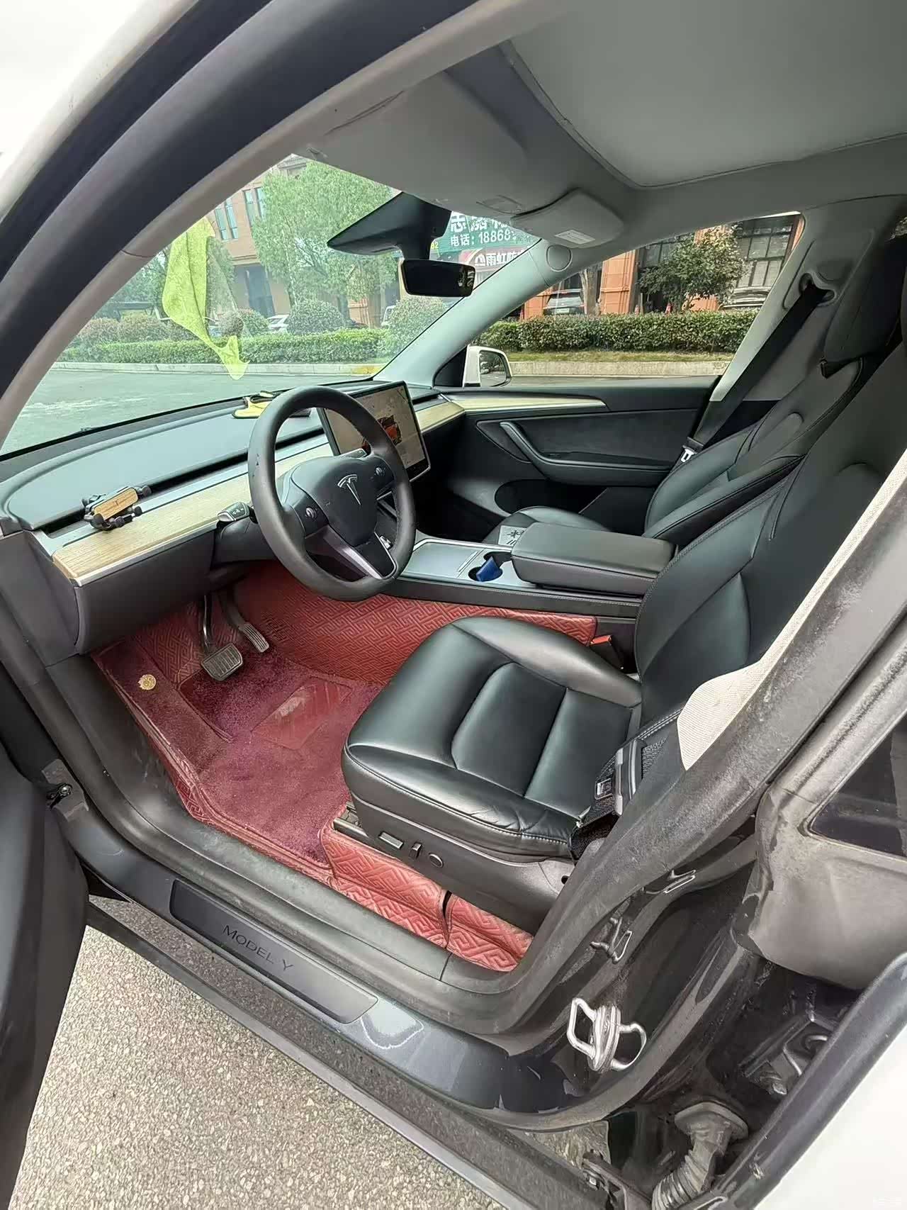 Tesla Model Y, 2022 все фото