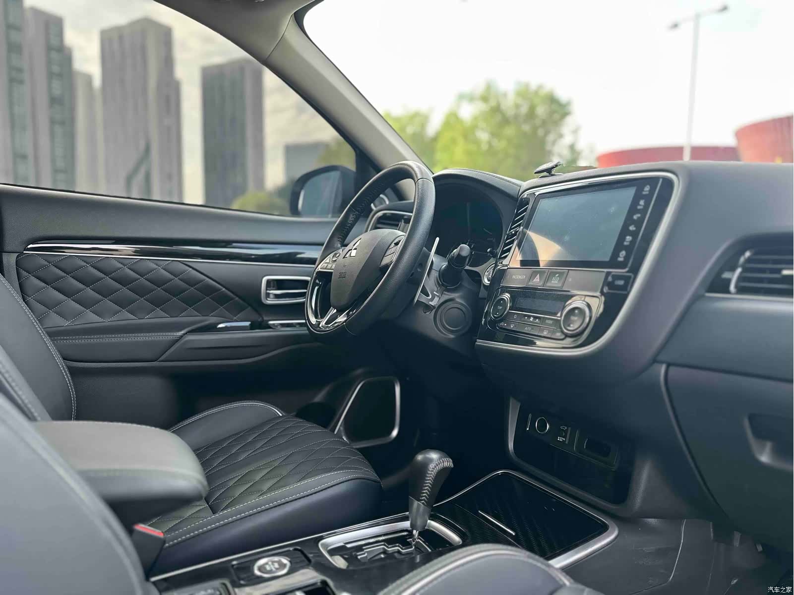 Mitsubishi Outlander, 2023 10
