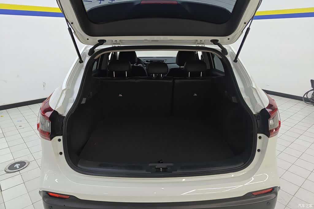 Nissan Qashqai, 2024 4