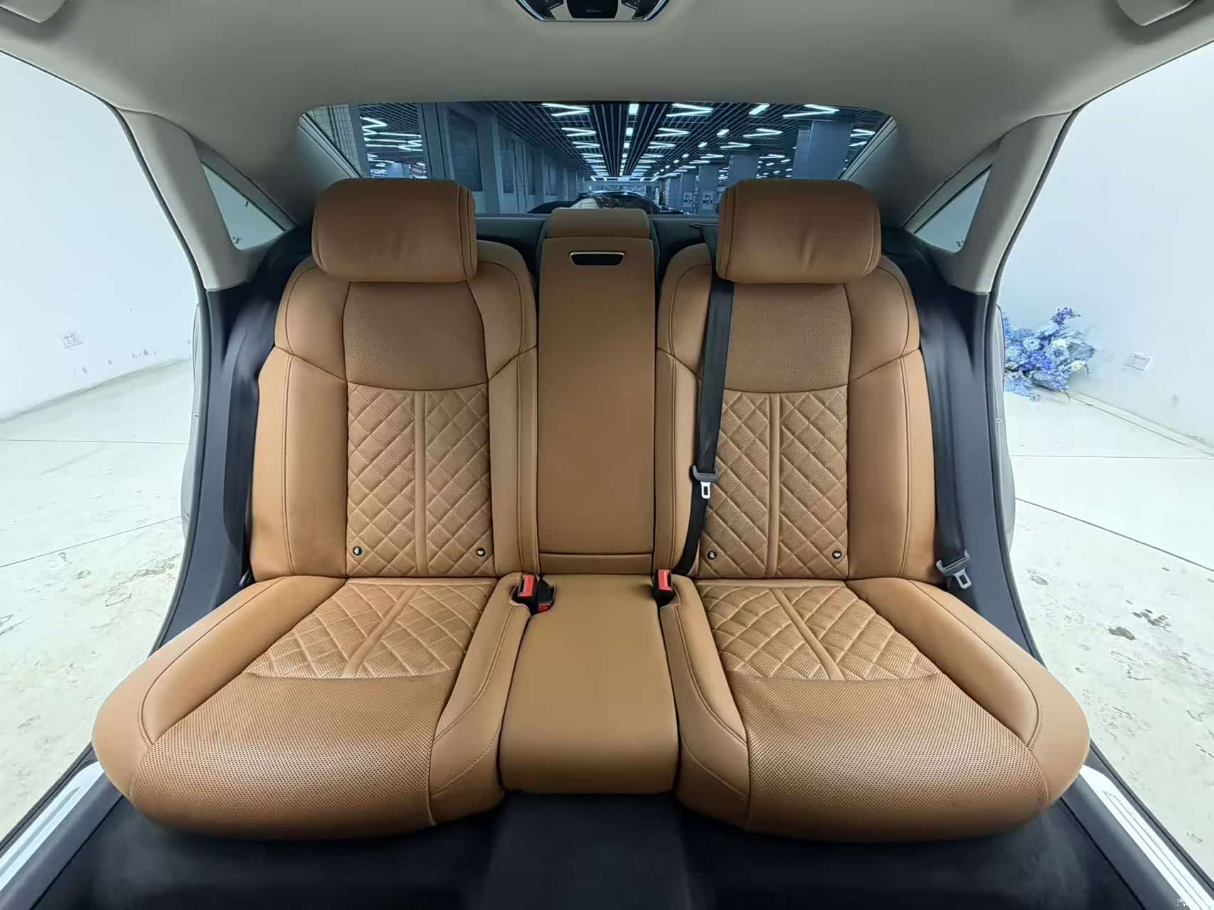 Audi A8L, 2023 22