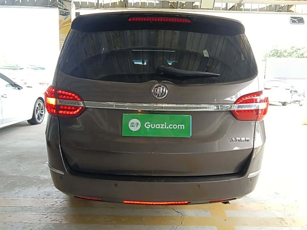 Buick GL8, 2017 6