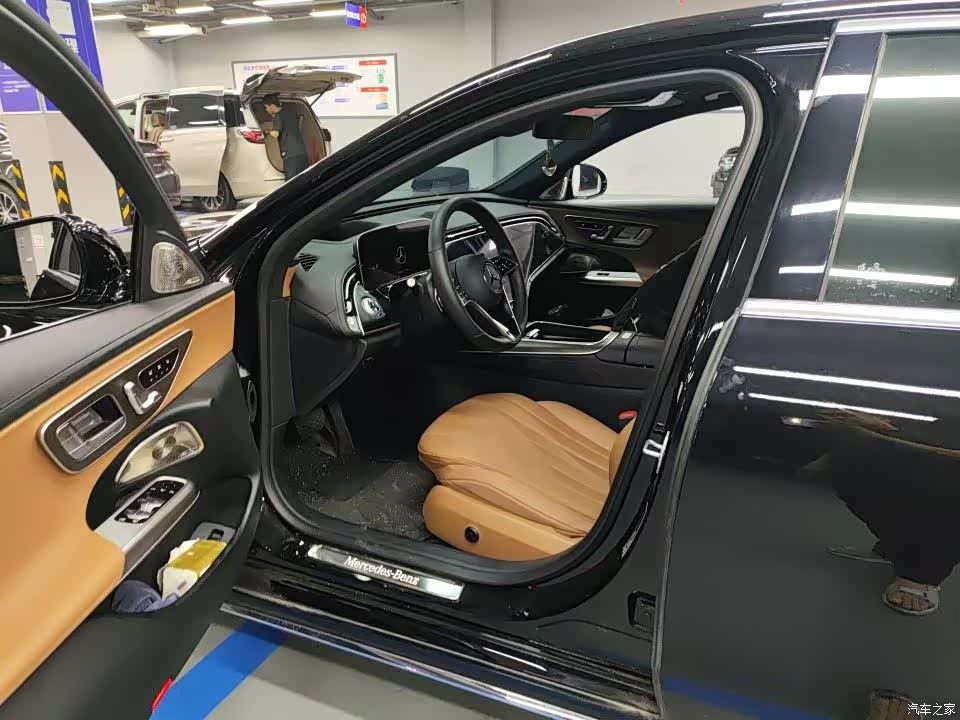 Mercedes-Benz E-Class, 2026 8