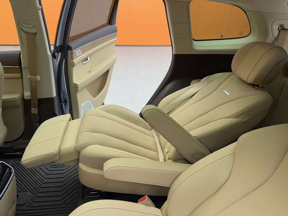 AITO Ask the world M7