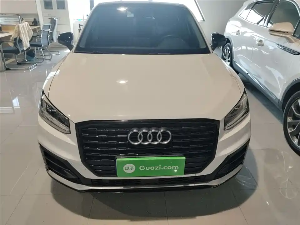 Audi Q2L