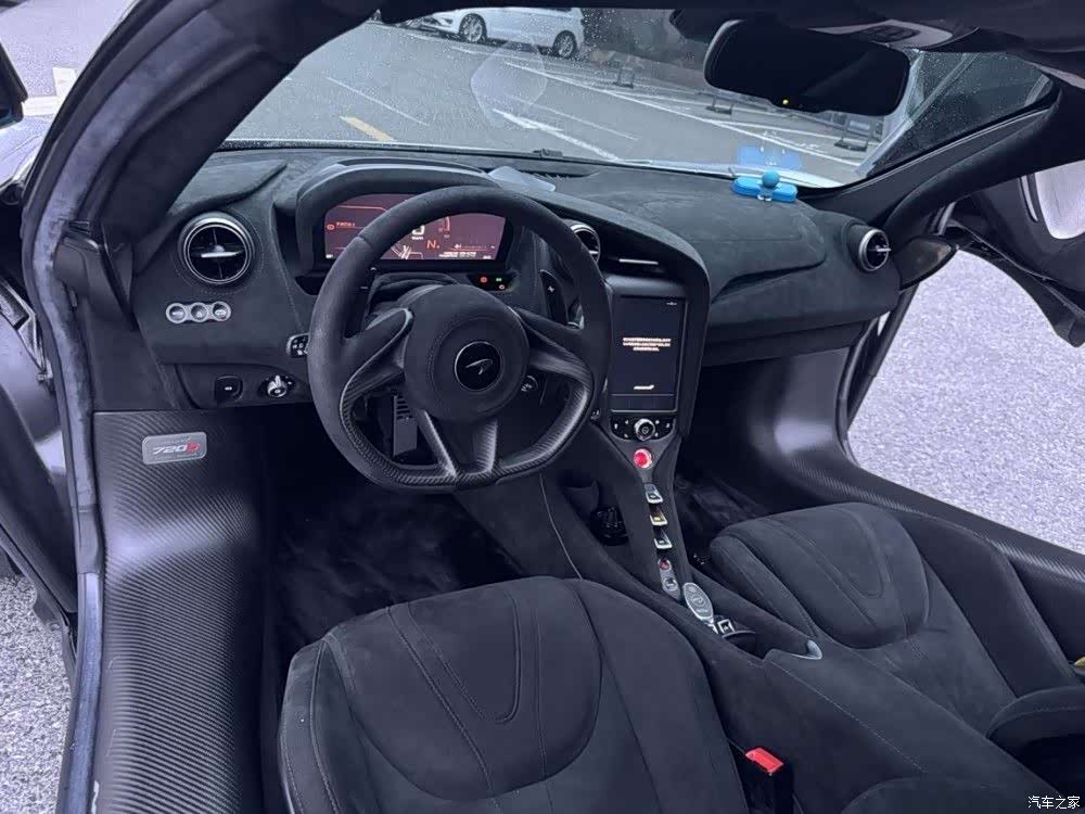 McLaren 720S, 2020 3