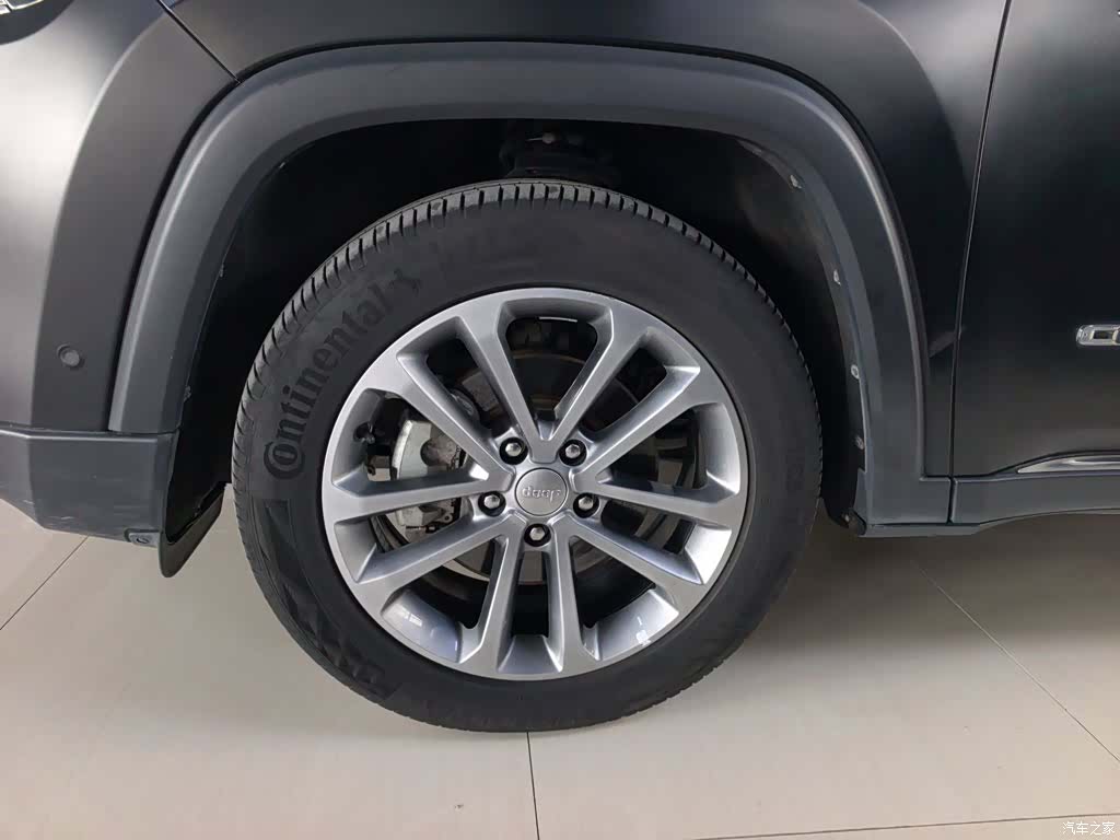 Jeep V, 2020 25
