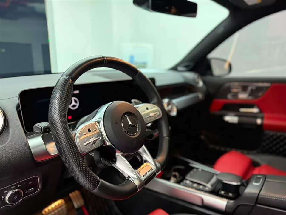 Mercedes-Benz GLB AMG