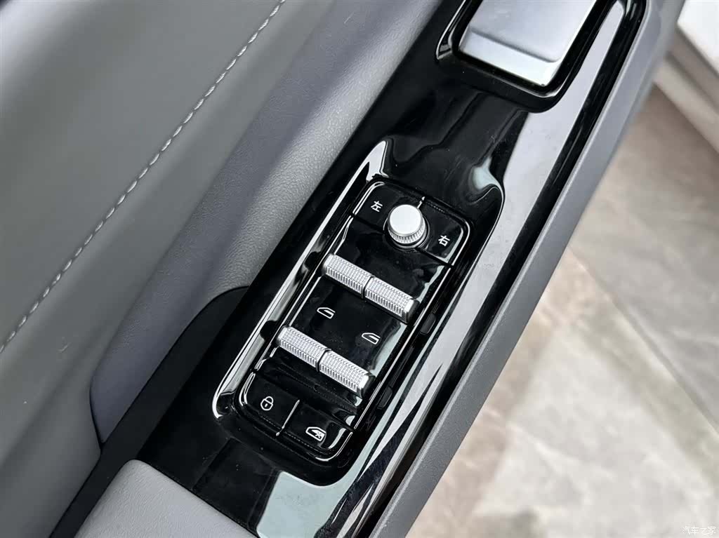 Geely Galaxy L7, 2025 15