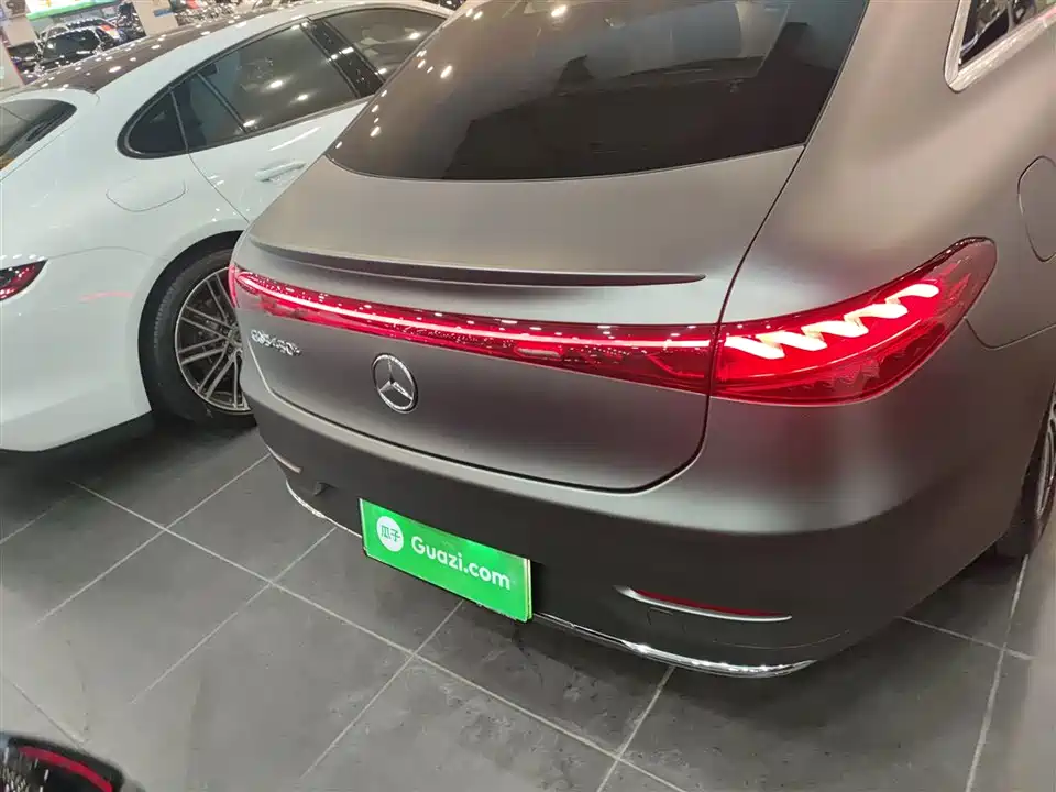 Mercedes-Benz EQS