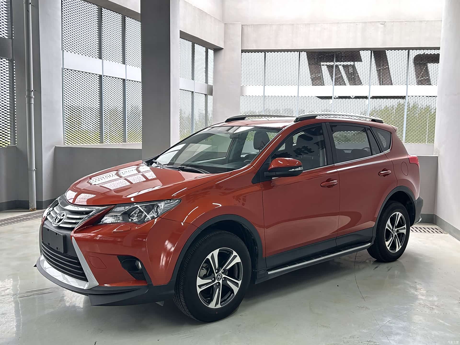 Toyota RAV4, 2016 1