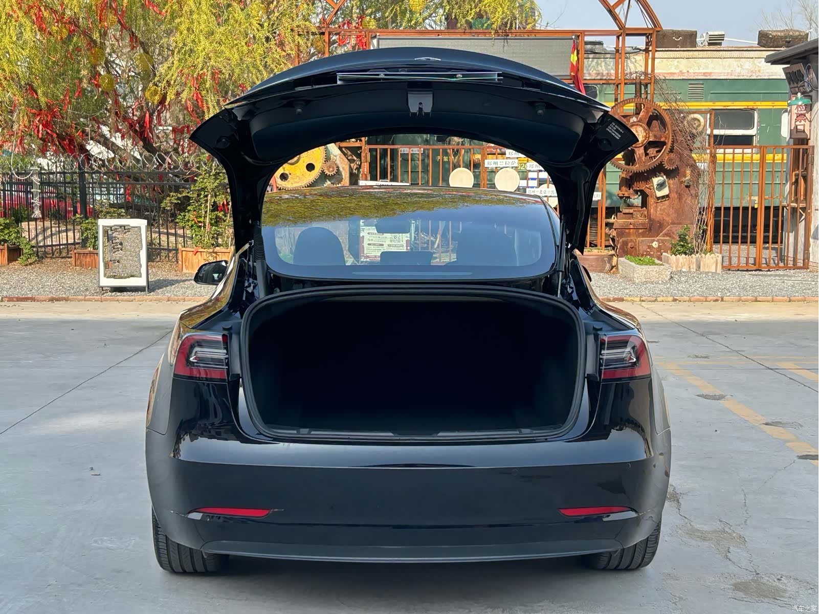 Tesla Model 3, 2021 11
