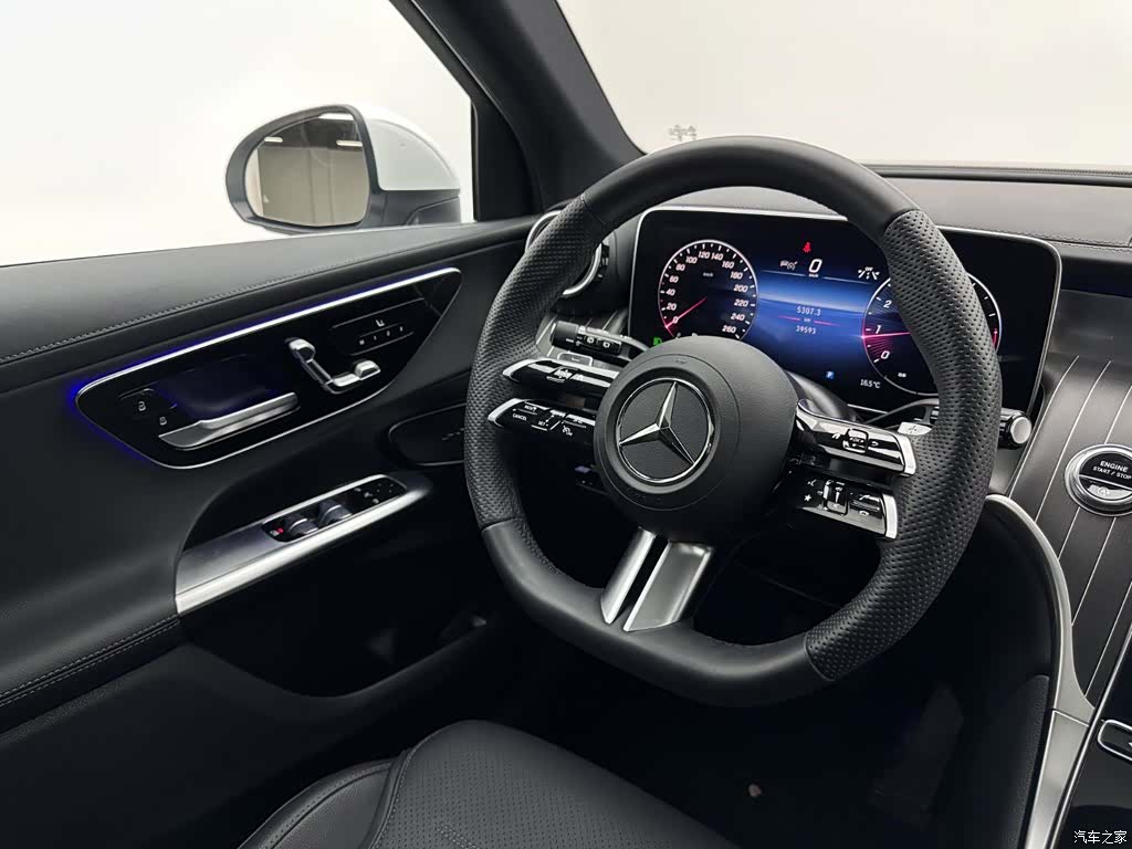 Mercedes-Benz GLC, 2023 10