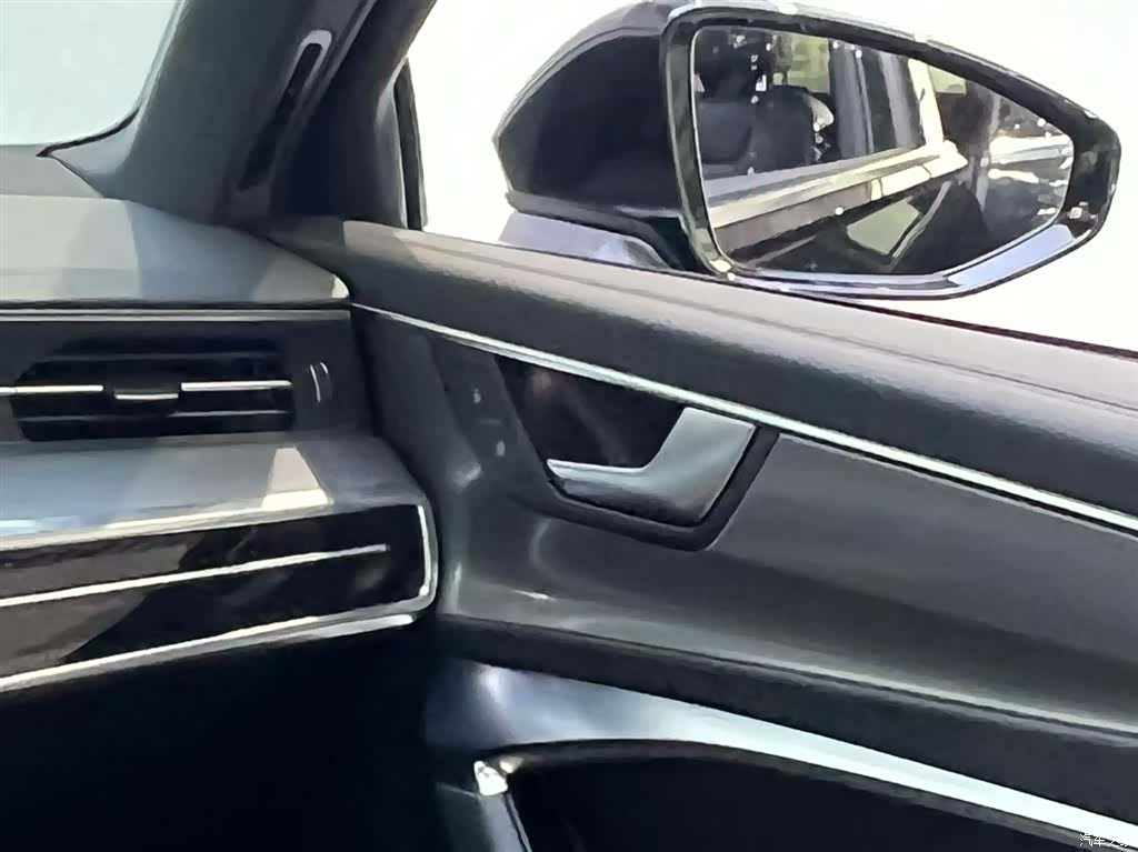 Audi A6L, 2022 14