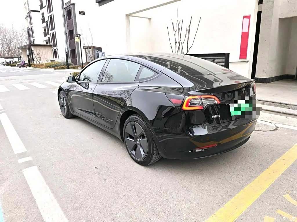 Tesla Model 3, 2022 все фото