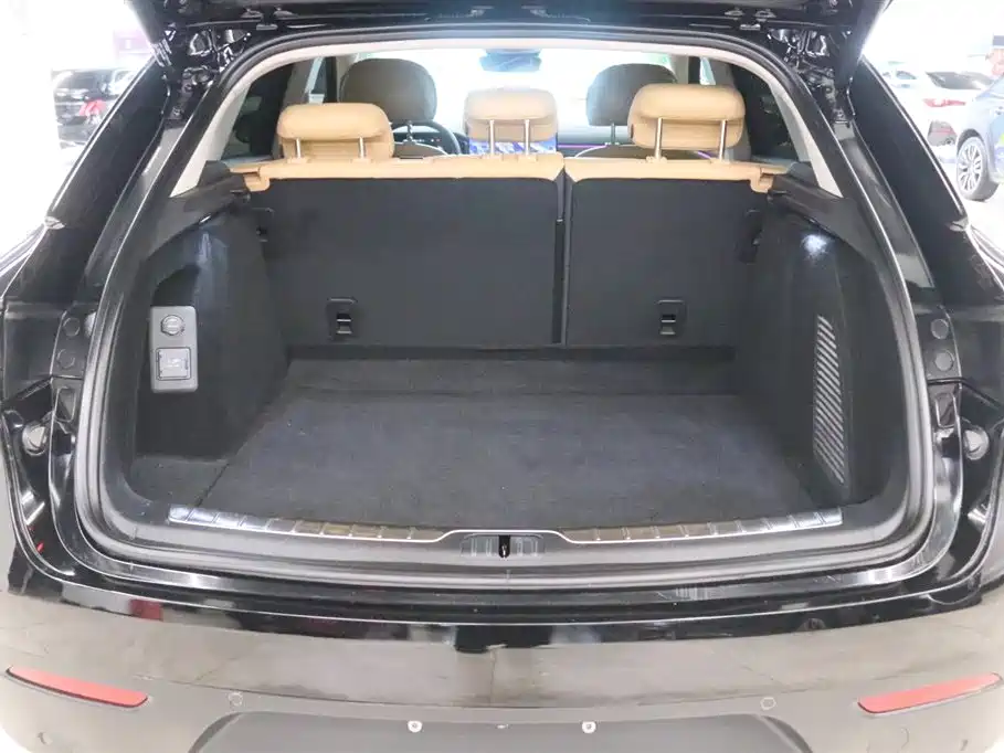 AITO Ask the world M5