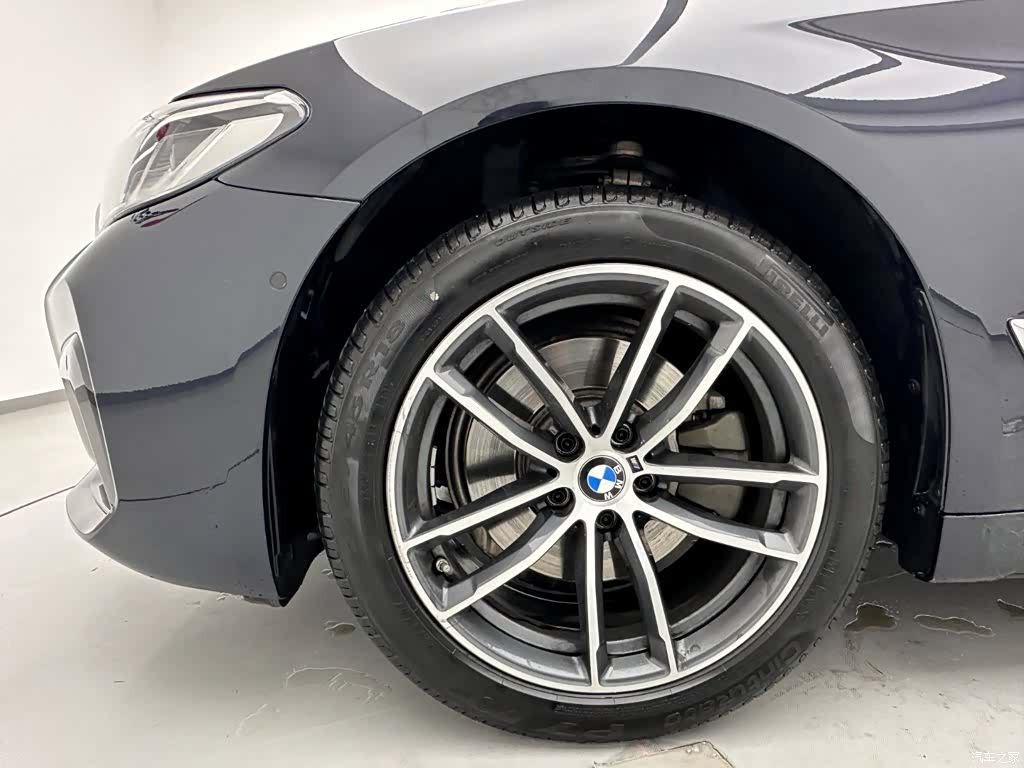 BMW 5 Series, 2022 28