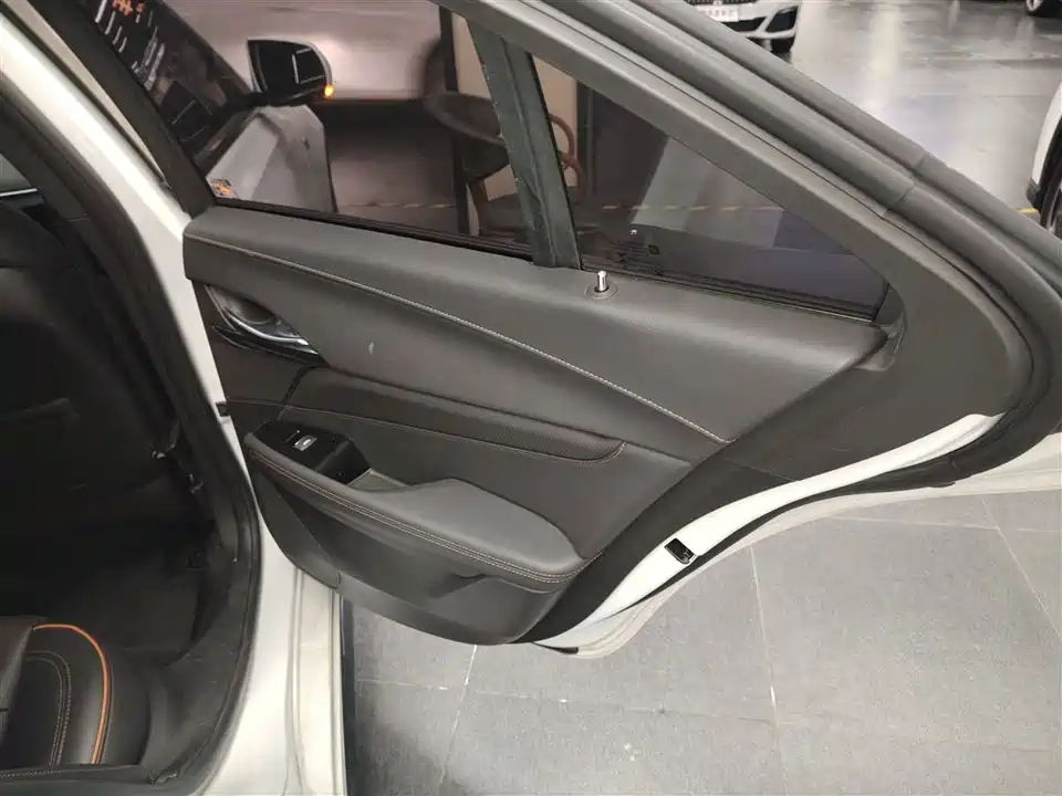 Cadillac CT4