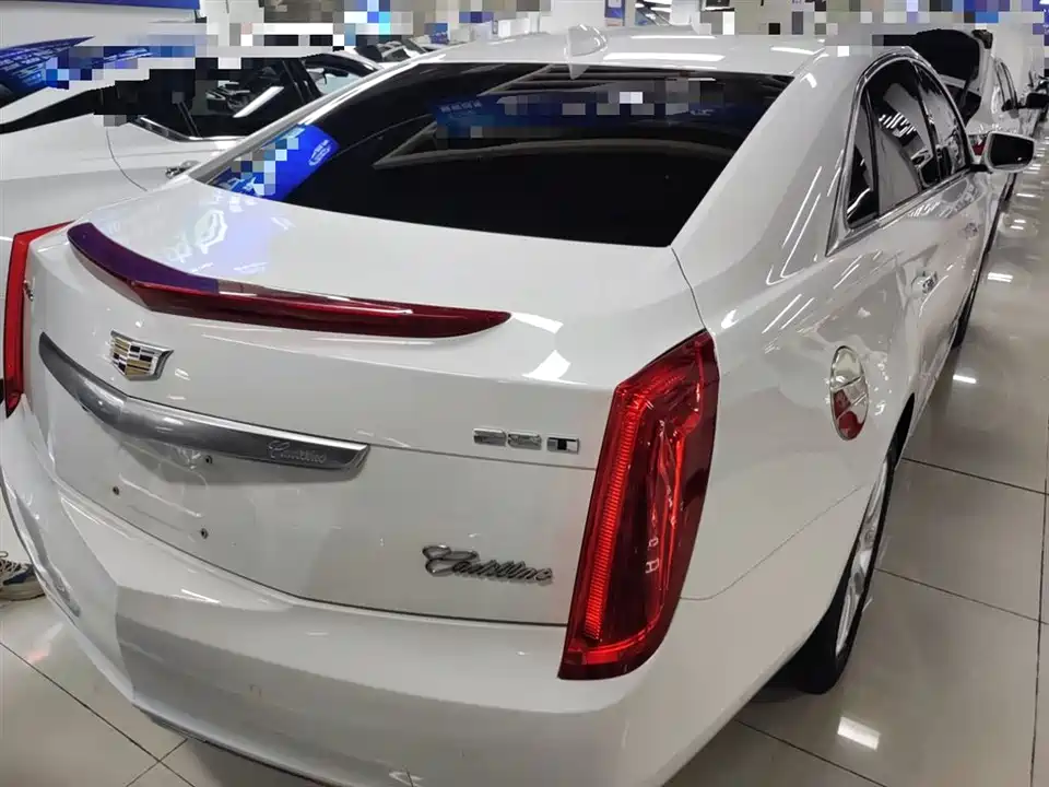 Cadillac XTS