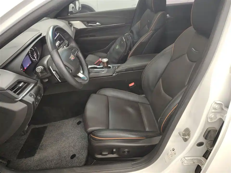 Cadillac CT4