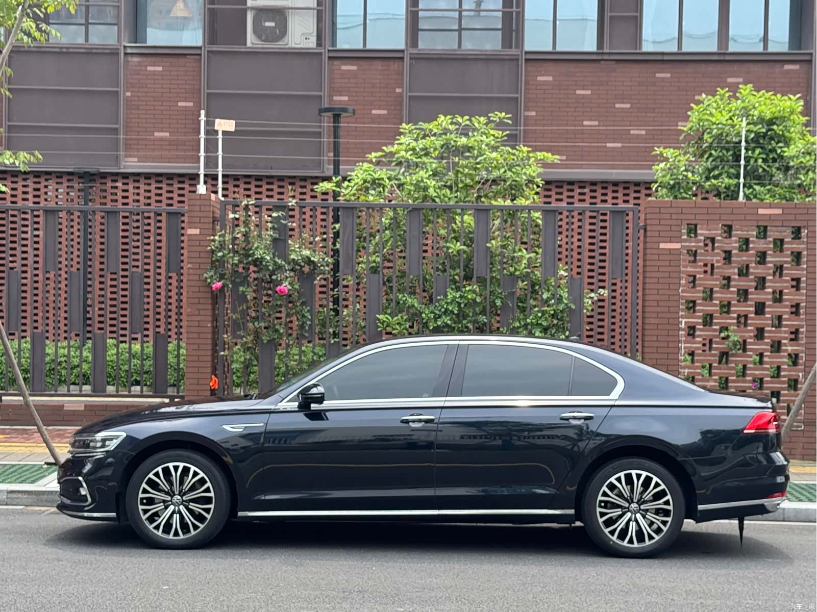 Volkswagen Phideon, 2022 все фото