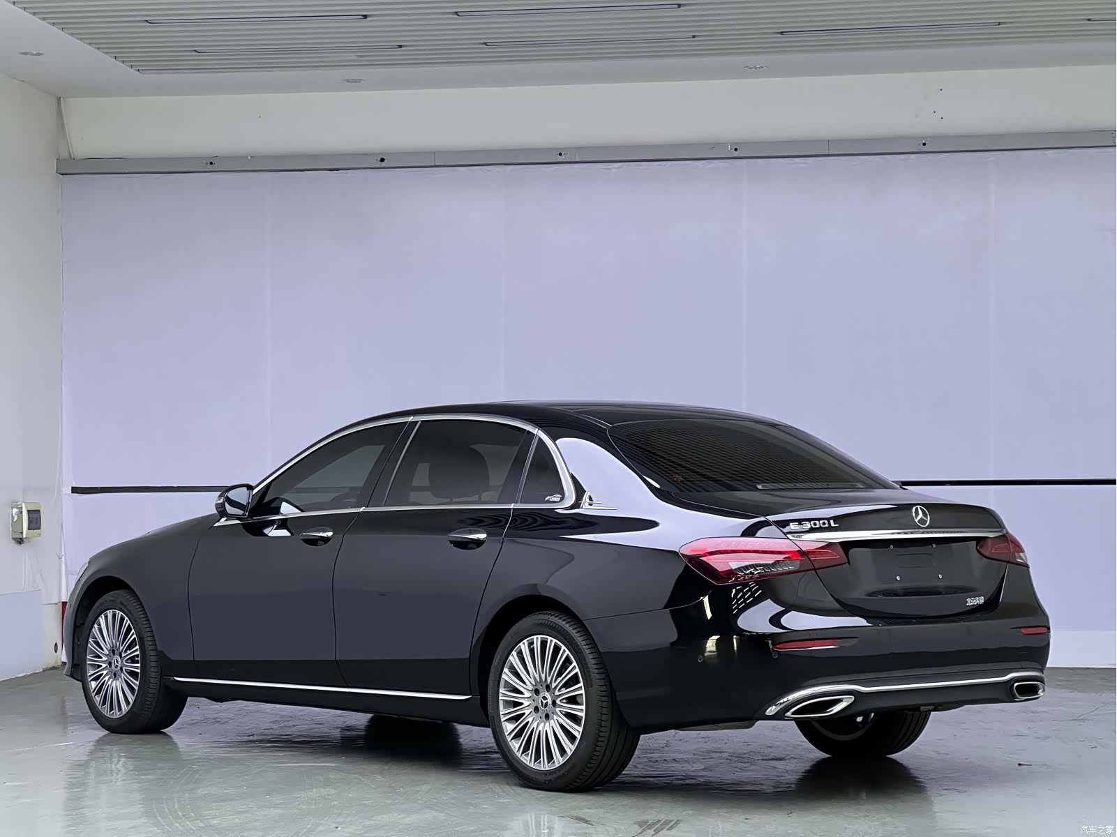 Mercedes-Benz E-Class, 2022 4