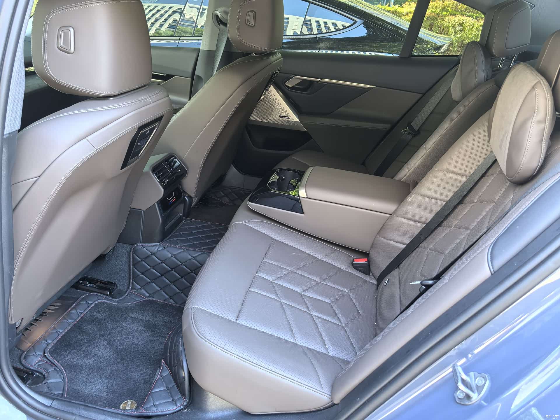 BMW 5 Series, 2024 17