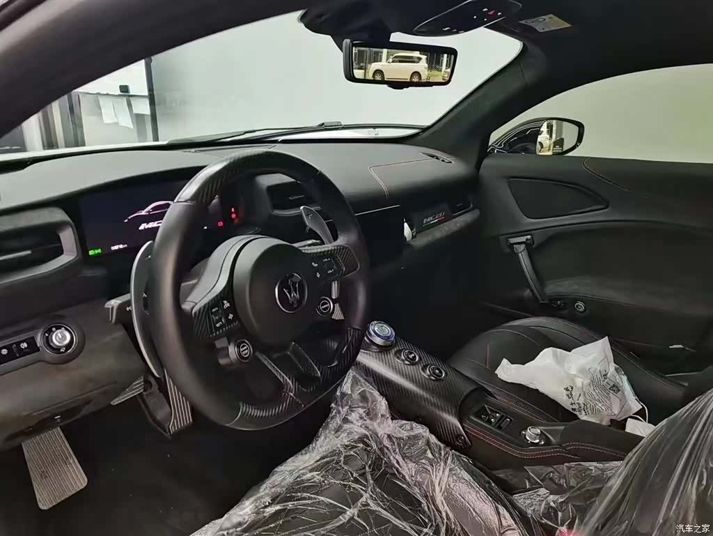 Maserati MC20, 2022 все фото