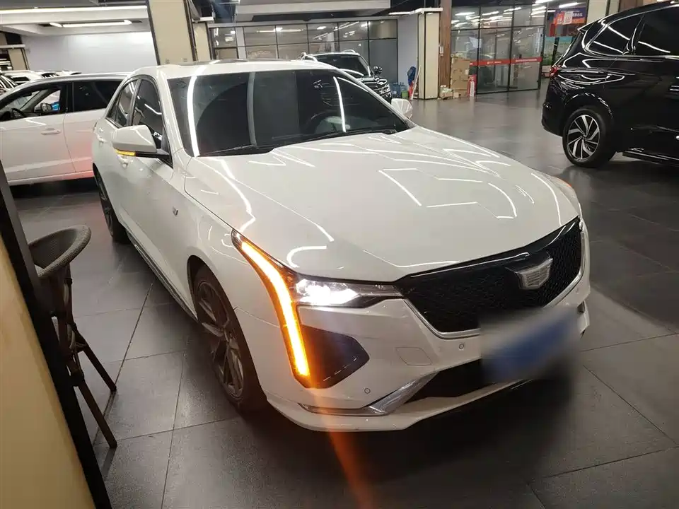 Cadillac CT4