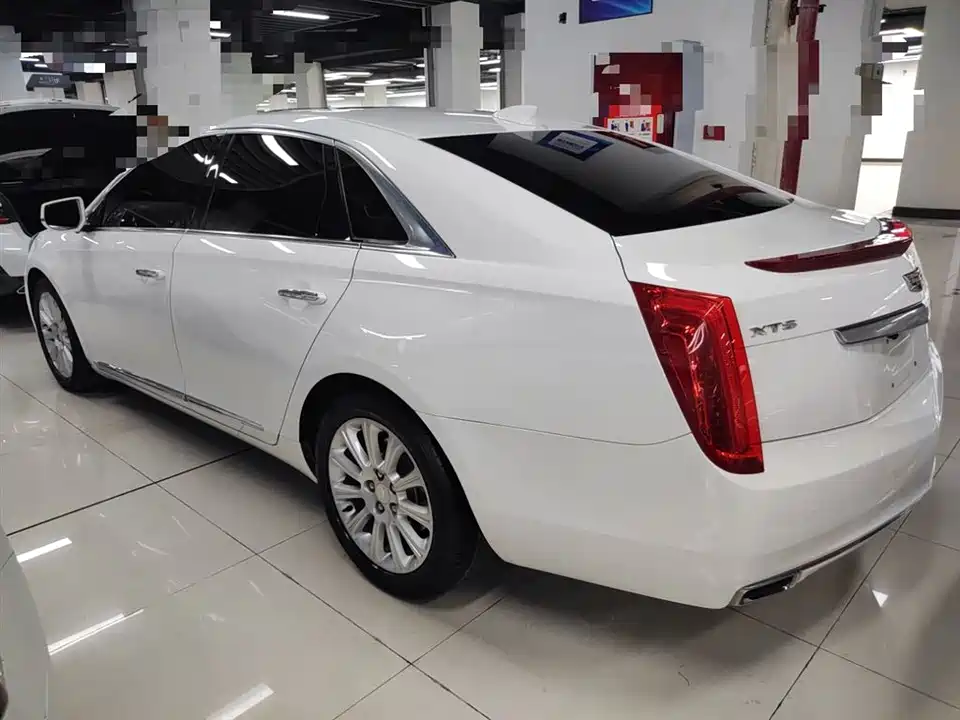 Cadillac XTS