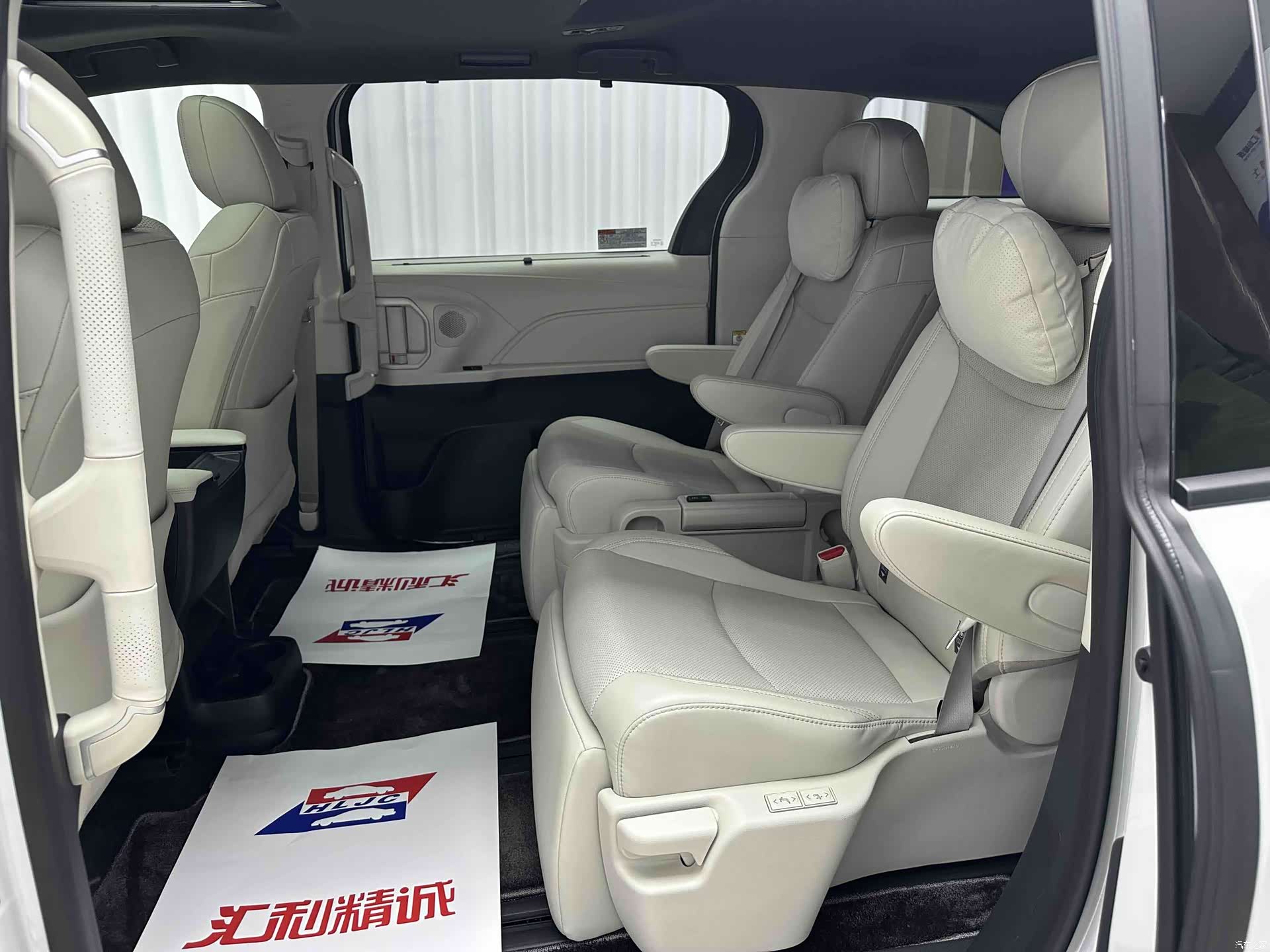 Toyota Sienna, 2025 8