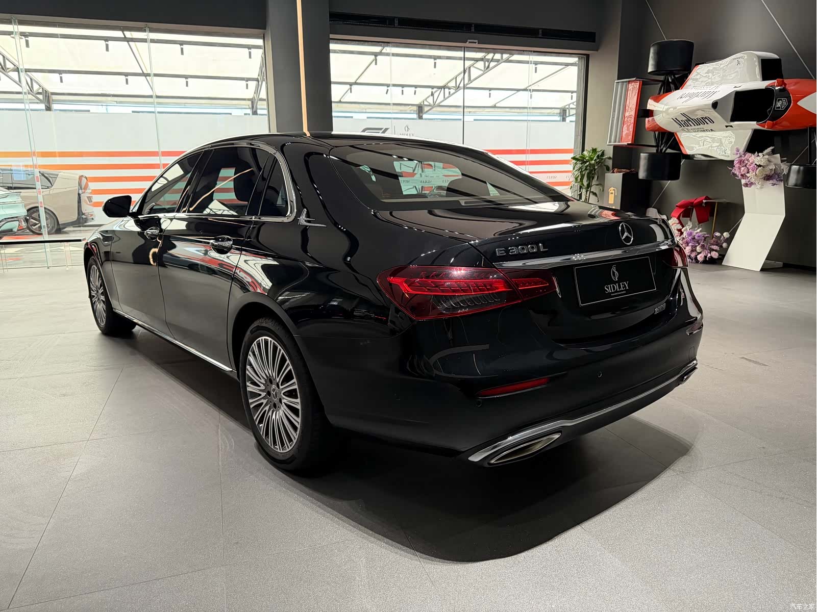 Mercedes-Benz E-Class, 2023 4