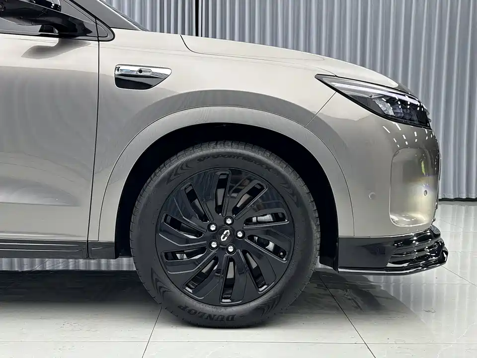 AITO Ask the world M7