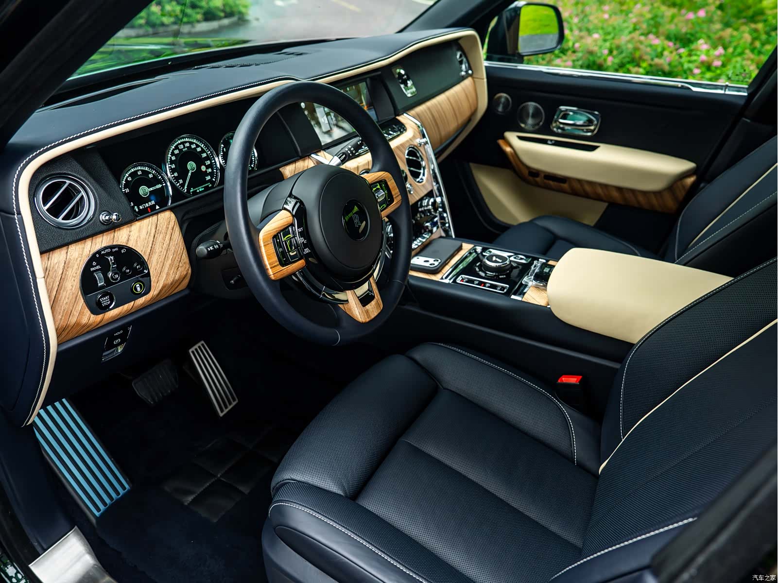 Rolls-Royce Cullinan, 2020 12