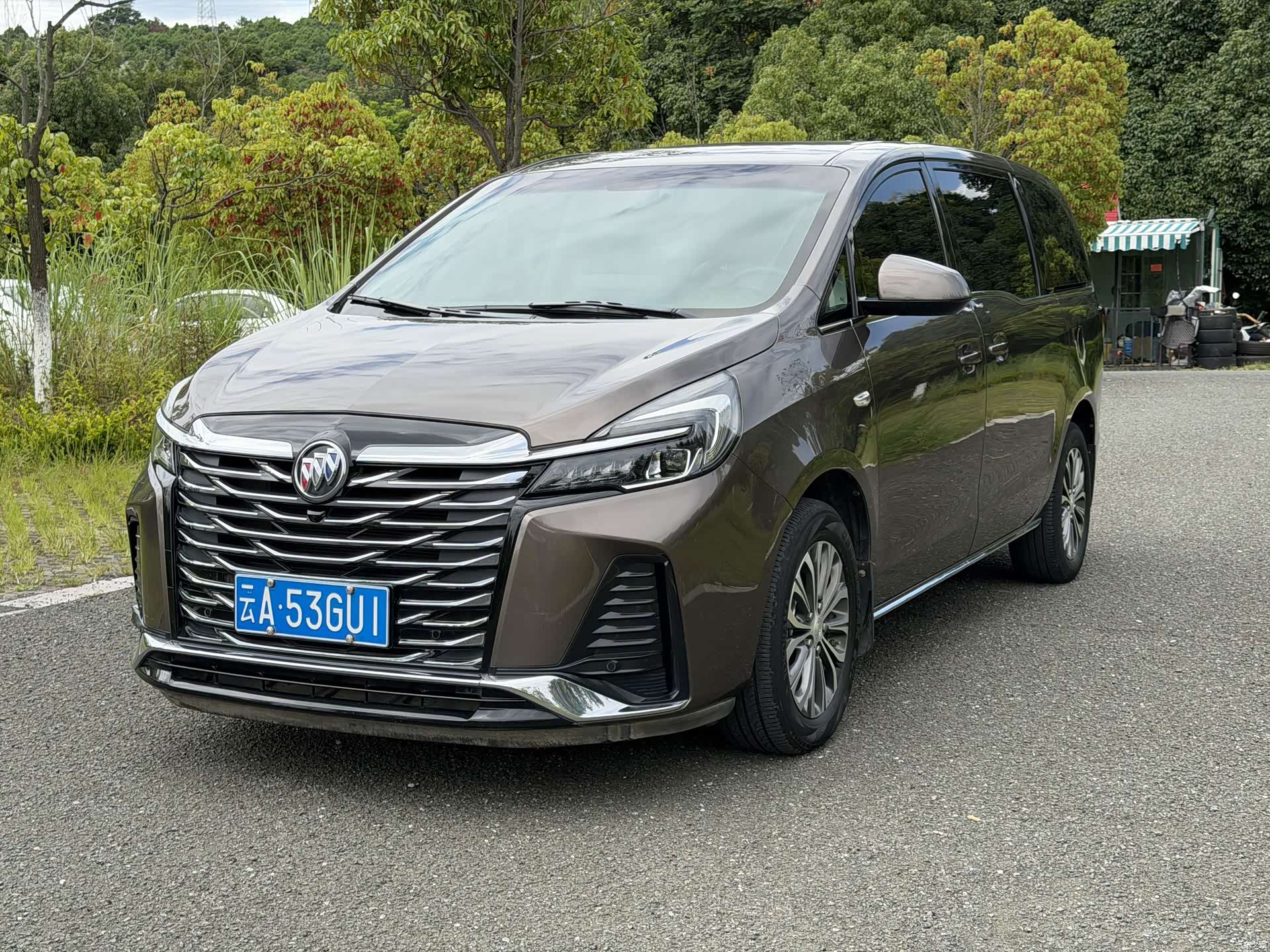 Buick GL8, 2023 1