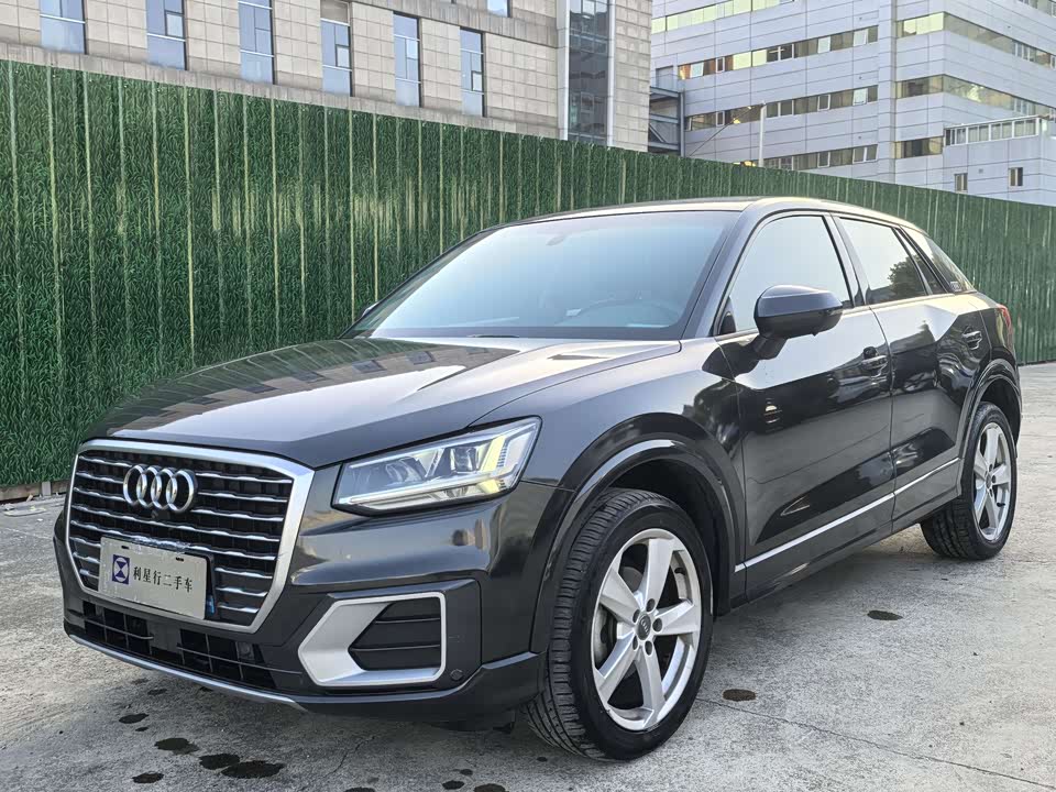 Audi Q2L