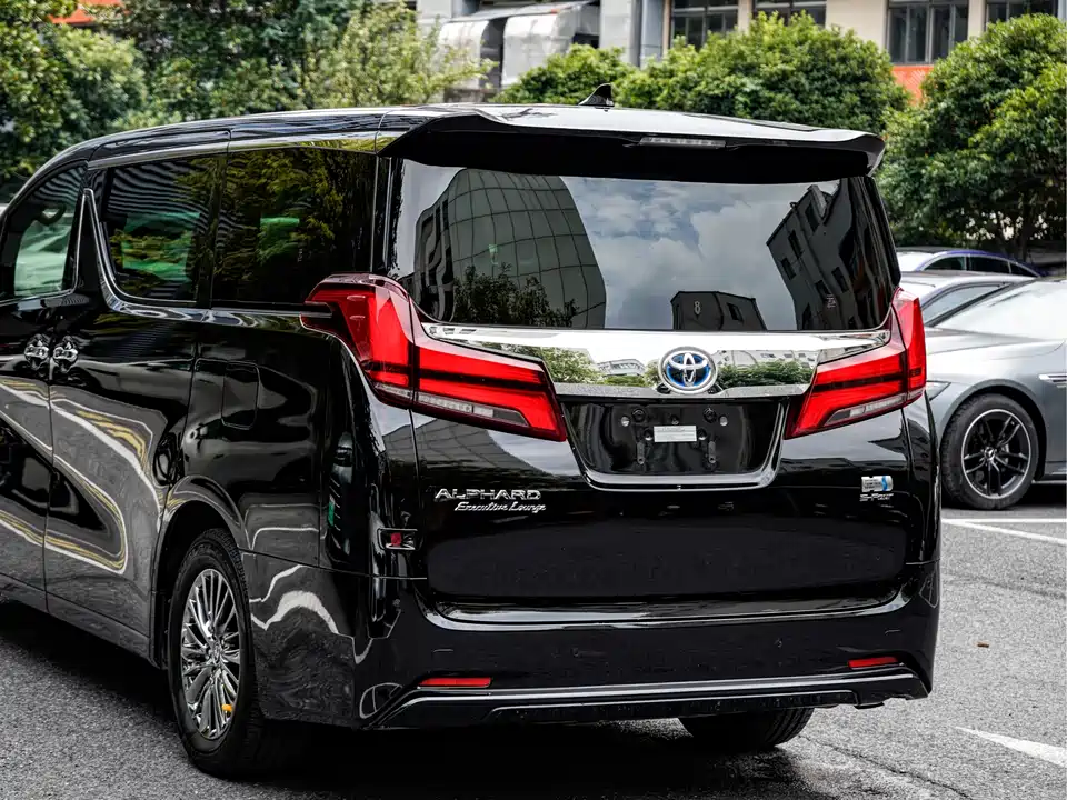 Toyota Elfa