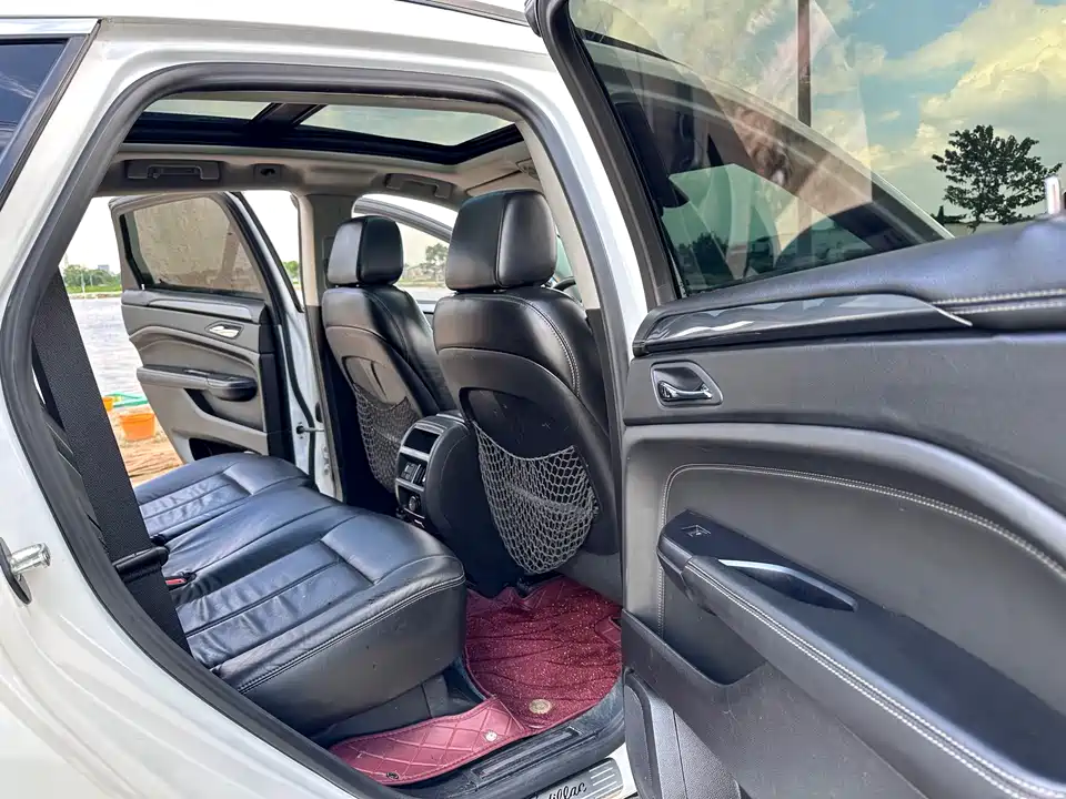 Cadillac SRX