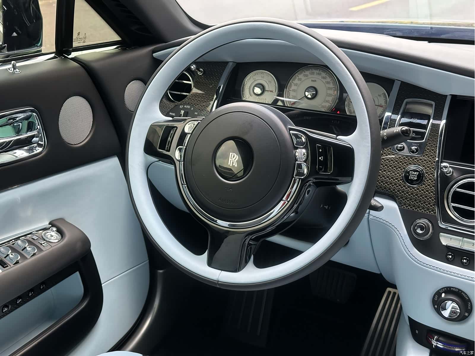 Rolls-Royce Wraith, 2021 23