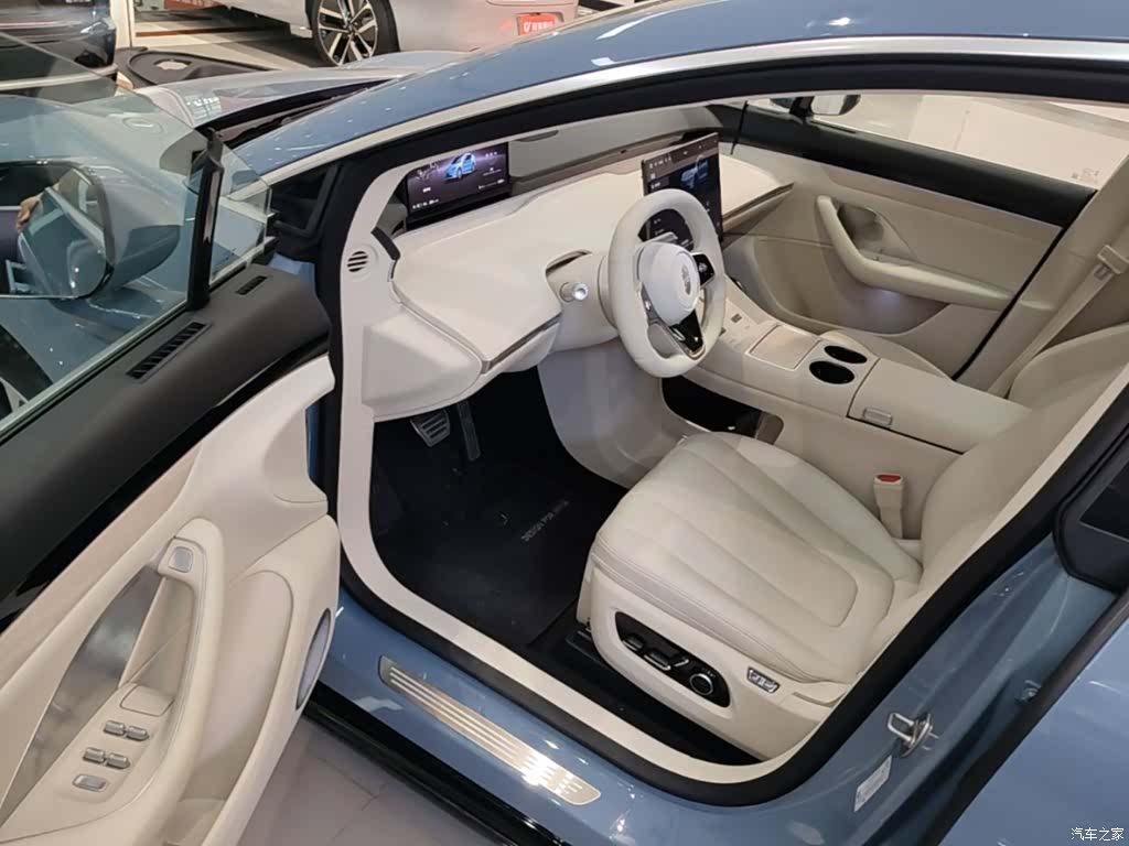 Luxeed R7, 2025 16