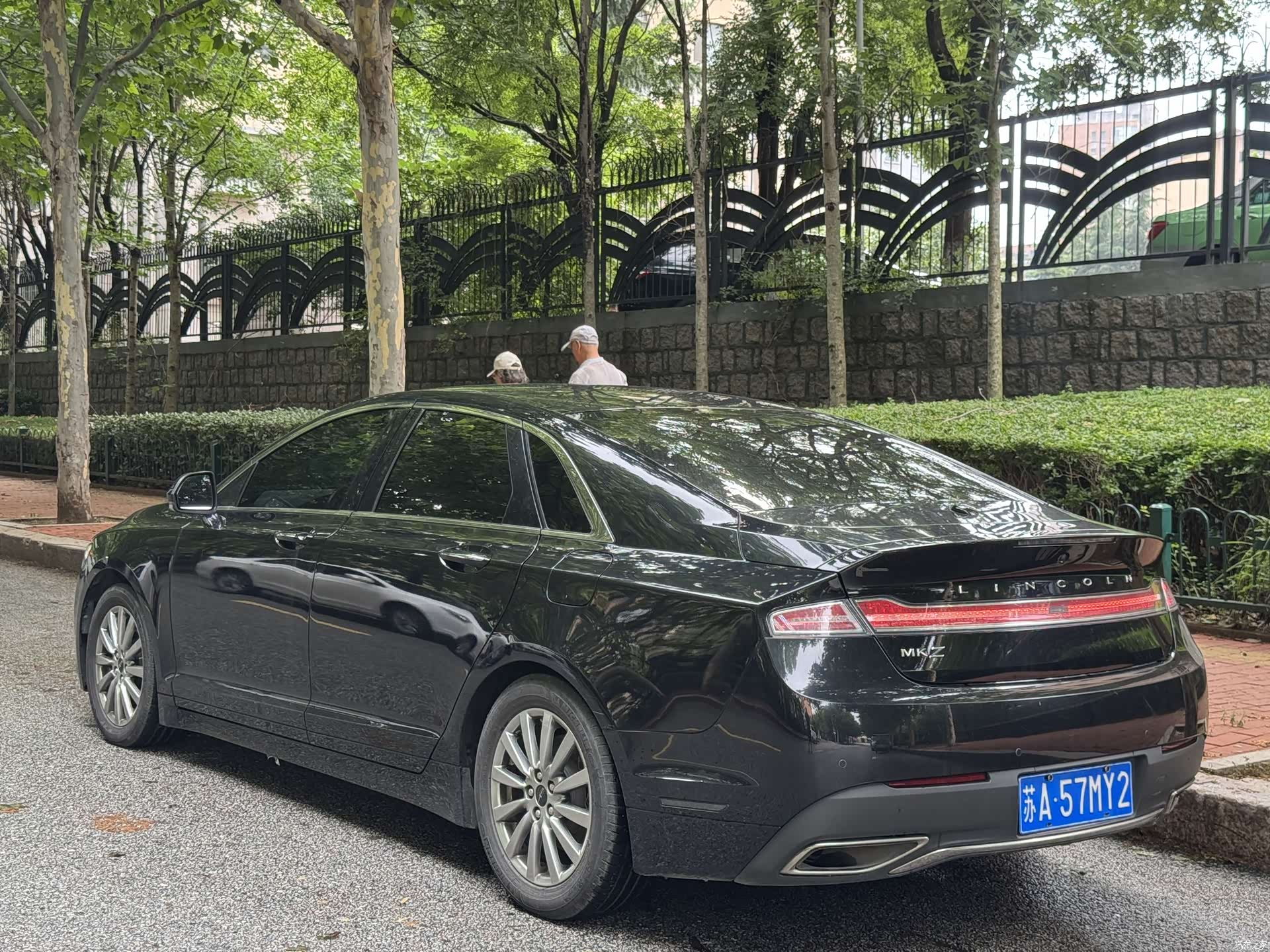 Lincoln MKZ, 2020 9
