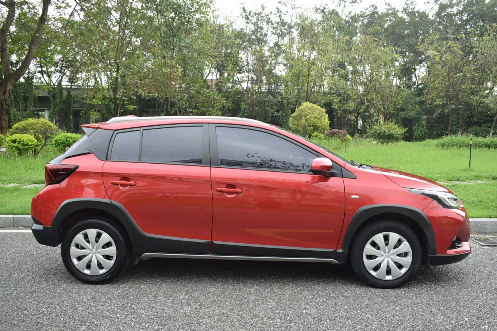 Toyota YARiS L, 2021 7